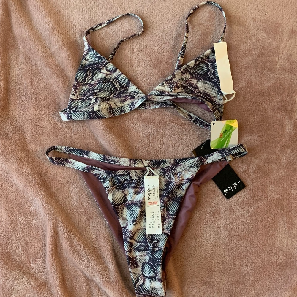 ⭐️   NastyGal Snake Print Bikini Set | Size 6/Medium | NEW 👙